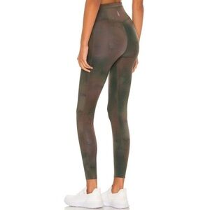 Free People Movement Revolve High-Rise Beat The Heat Reversible Legging Camo S